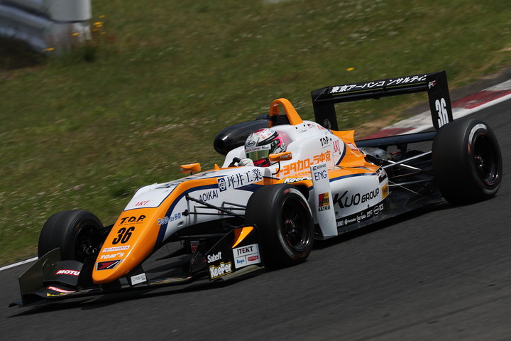 優勝は坪井翔（カローラ中京Kuo TOM'S F317）