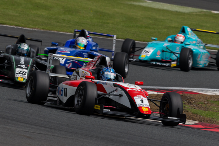 決勝3位は小高一斗（FTRSスカラシップF4）