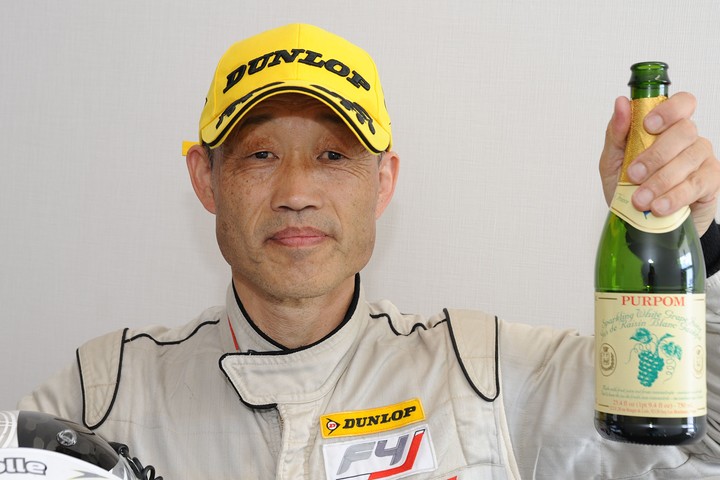 インディペンデントカップ優勝の仲尾恵史（TEAM RIGHT WAY）