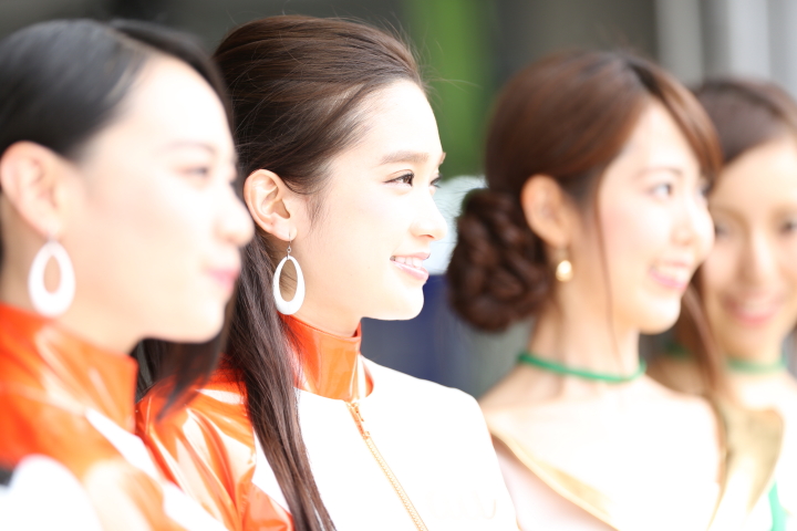 ピットウォーク: レースクイーン