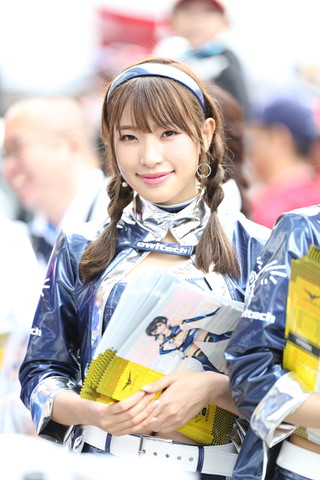 ピットウォーク: レースクイーン