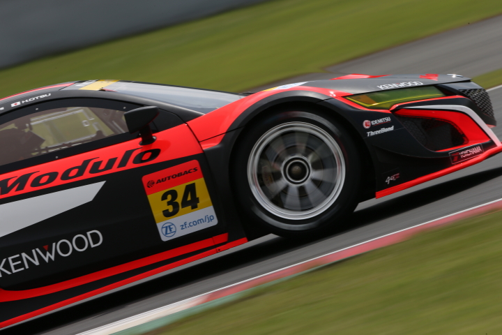 公式練習: 道上龍／大津弘樹組（Modulo KENWOOD NSX GT3）