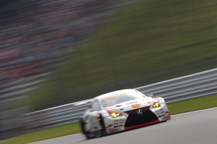 公式予選: ナタポン・ホートンカム（arto RC F GT3）