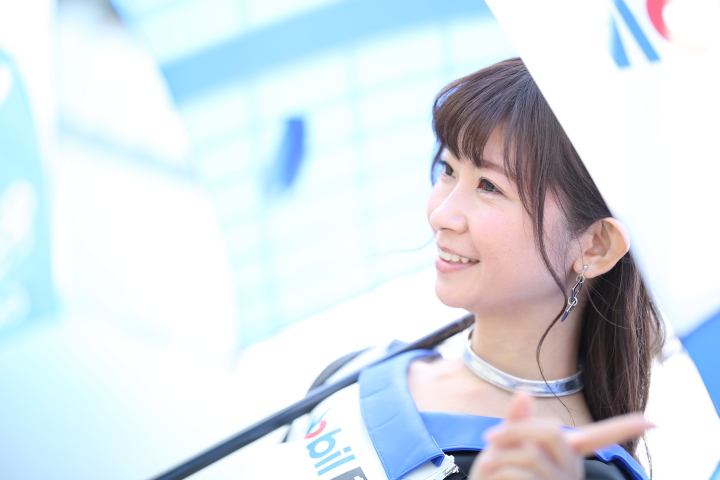 ピットウォーク: レースクイーン