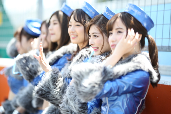 ピットウォーク: レースクイーン