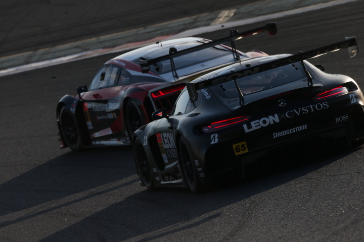 決勝レース: 黒澤治樹／蒲生尚弥組（LEON CVSTOS AMG）