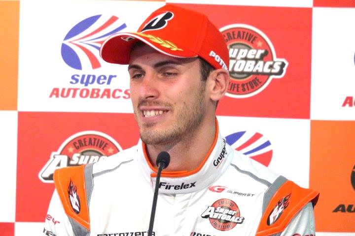 予選記者会見: GT300クラスポールポジションのショーン・ウォーキンショー（AUTOBACS RACING TEAM AGURI）