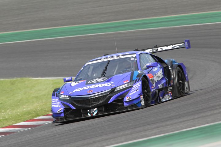 GT500クラス決勝2位は山本尚貴／ジェンソン・バトン組（RAYBRIG NSX-GT）