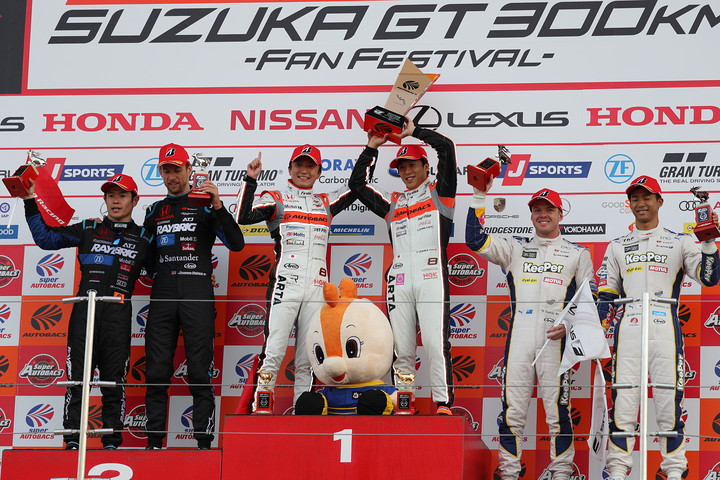 GT500クラスの表彰式