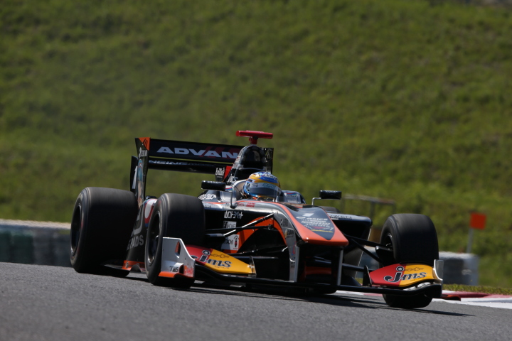 占有走行: 石浦宏明（JMS P.MU/CERUMO・INGING SF14）