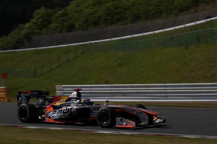 占有走行: 石浦宏明（JMS P.MU/CERUMO・INGING SF14）