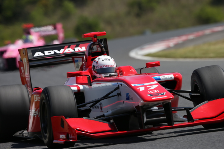 フリー走行: 塚越広大（REAL SF14）