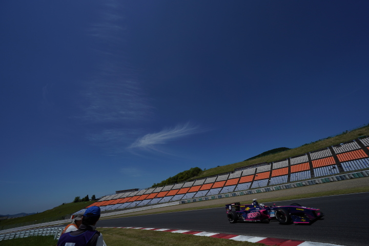 フリー走行: 大嶋和也（UOMO SUNOCO SF14）