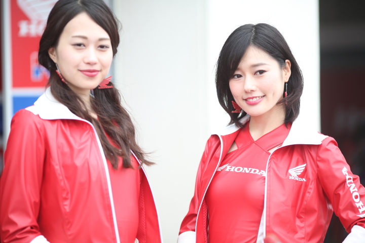 ピットウォーク: レースクイーン