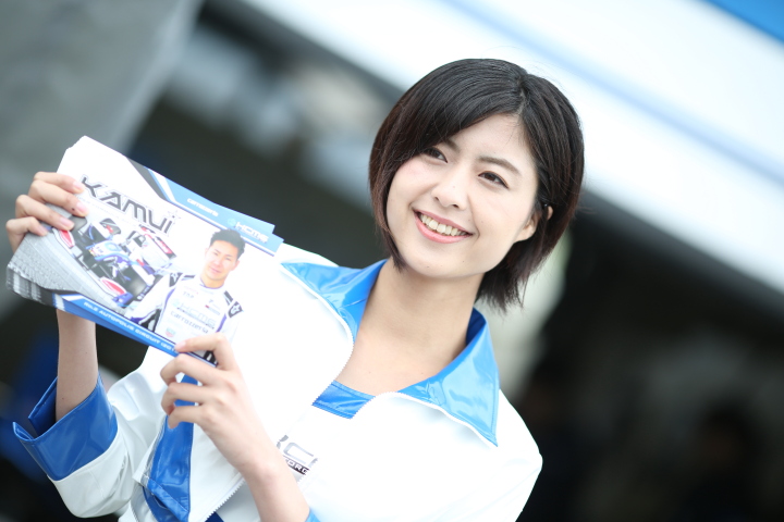 ピットウォーク: レースクイーン