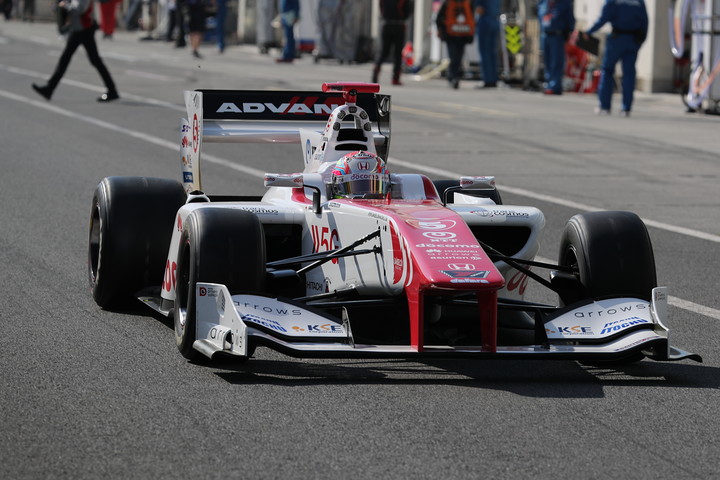 予選2位の野尻智紀（DOCOMO DANDELION M5S SF14）