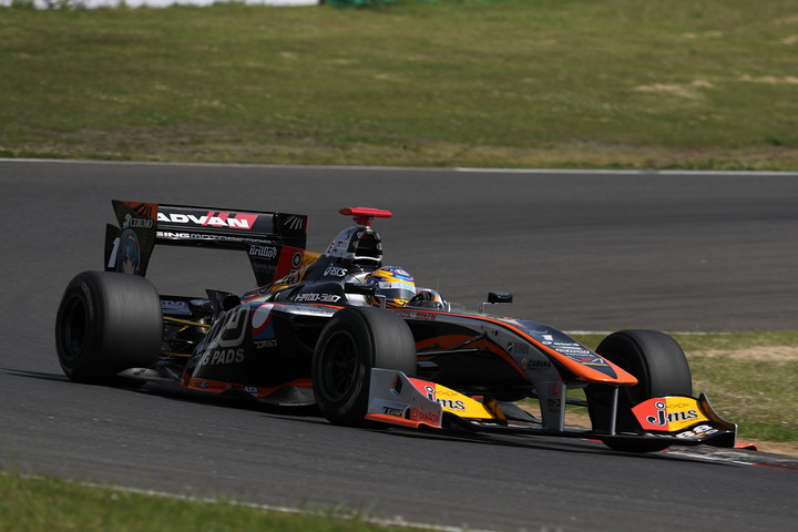 フリー走行: トップタイムは石浦宏明（JMS P.MU/CERUMO・INGING SF14）