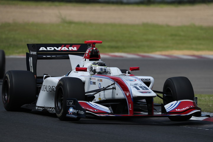 フリー走行2回目: トップタイムは関口雄飛（ITOCHU ENEX TEAM IMPUL SF14）