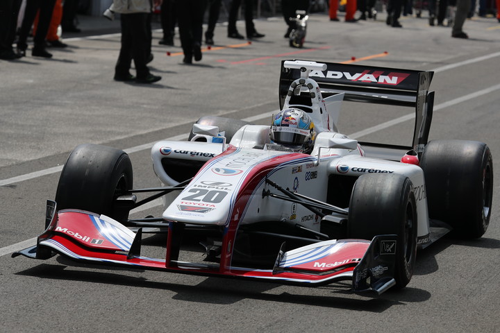 予選に出撃する平川亮（ITOCHU ENEX TEAM IMPUL SF14）