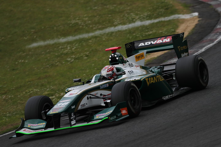 決勝3位は中嶋一貴（VANTELIN KOWA TOM’S SF14）