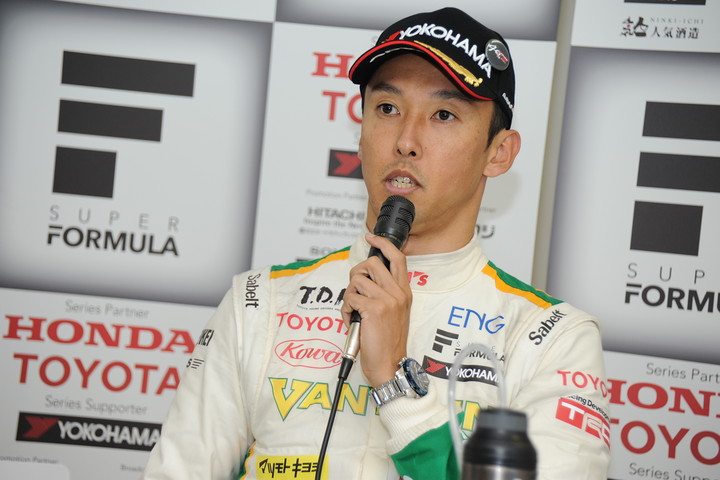 決勝記者会見: 3位の中嶋一貴（VANTELIN TEAM TOM’S）