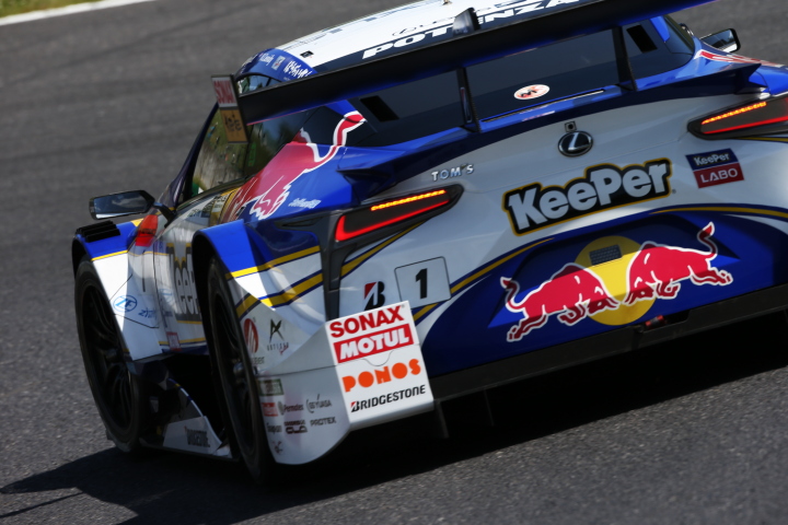 公式練習: 平川亮／ニック・キャシディ組（KeePer TOM'S LC500）