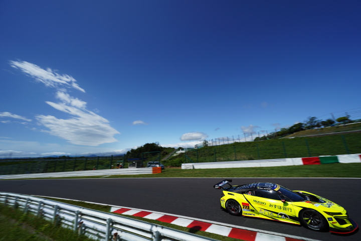 公式練習: 横溝直輝／木村武史組（CARGUY ADA NSX GT3）