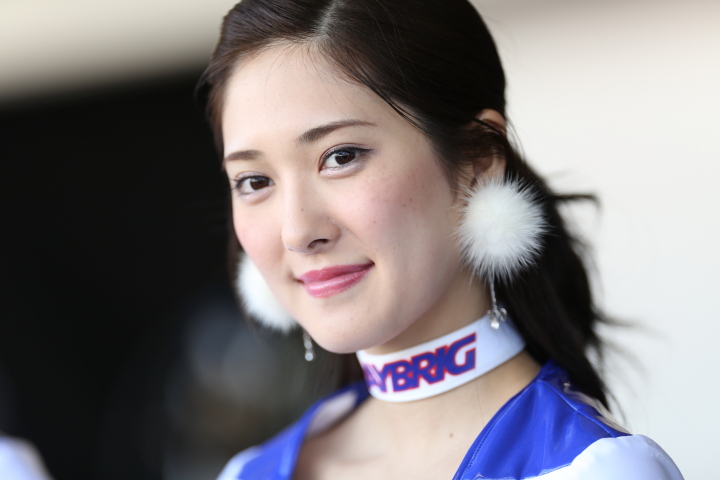 ピットウォーク: レースクイーン