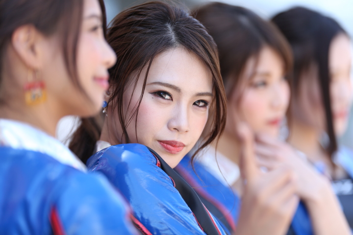 ピットウォーク: レースクイーン