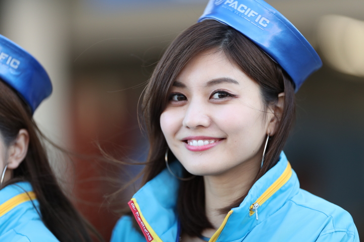 GTキッズウォーク: レースクイーン