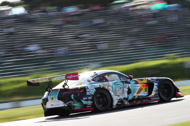 決勝レース: 谷口信輝（グッドスマイル初音ミクAMG）