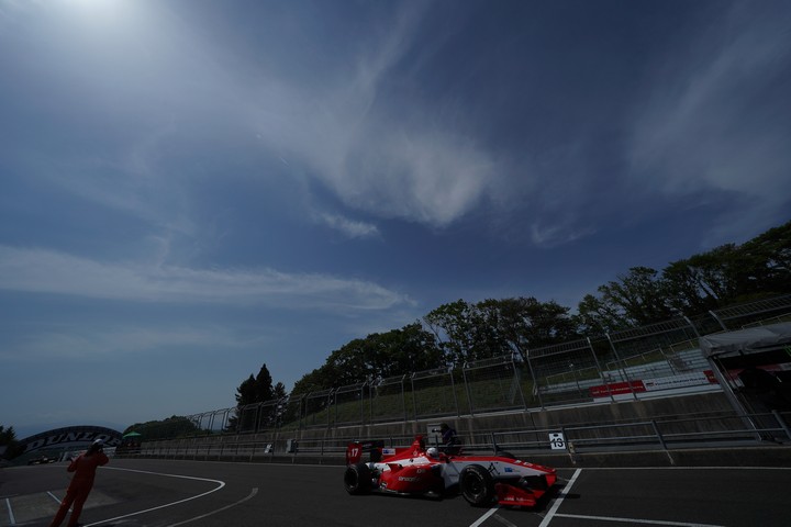 公式予選: 塚越広大（REAL SF14）