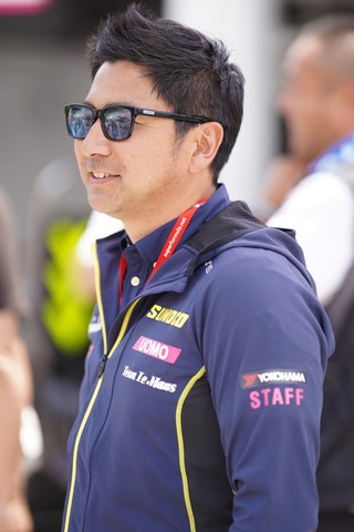 ピットウォーク: 片岡龍也監督（UOMO SUNOCO TEAM LEMANS）