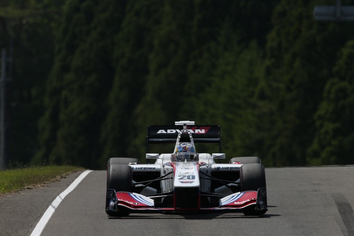 ウォームアップ: 平川亮（ITOCHU ENEX TEAM IMPUL SF14）