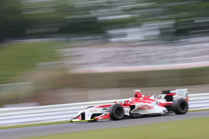 決勝レース: 山下健太（ORIENTALBIO KONDO SF14）