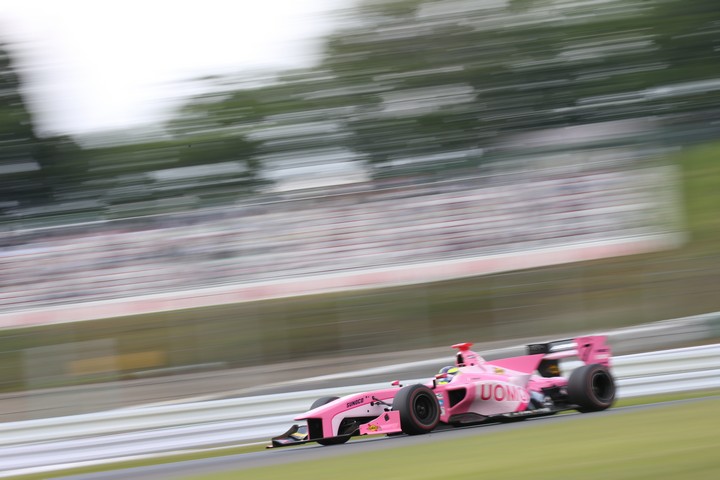 決勝レース: トム・ディルマン（UOMO SUNOCO SF14）