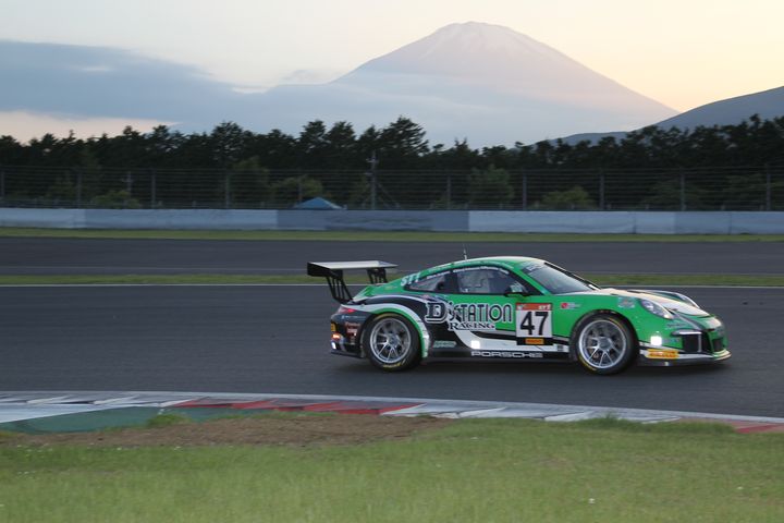 星野辰也／織戸学／富田竜一郎／リージョンウ／浜健二／小林賢二組（Ｄ'station Porsche cup）