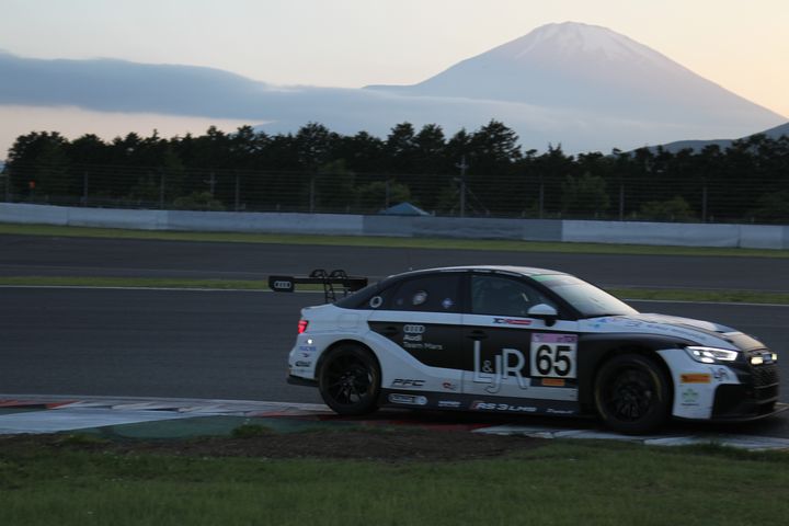 今村大輔／加藤正将／石澤浩紀／吉田寿博組（L&JR Mars Audi RS3 LMS）