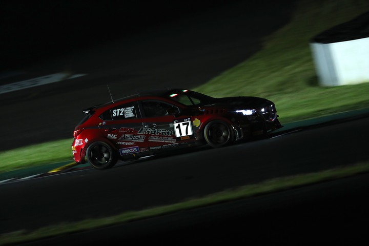 谷川達也／野上達也／野上敏彦／山田弘樹／藤原能成組（ST-2:DXLアラゴスタNOPROアクセラSKY-D）