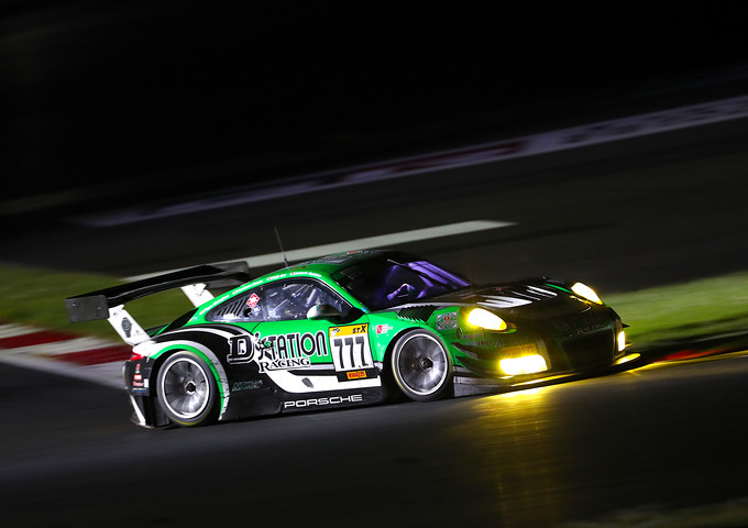 星野敏／荒聖治／近藤翼／元嶋佑弥組（ST-X:D'station Porsche）