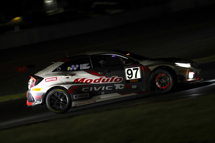 植松忠雄／中野信治／大津弘樹／小林崇志／石川京侍組（ST-TCR:Modulo CIVIC TCR）