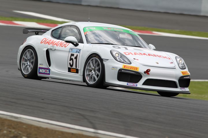 ST-Zクラスポールポジションは石原将光／細川慎弥／池田大祐／坂本祐也 ／余郷敦組（DIAMANGO Cayman）