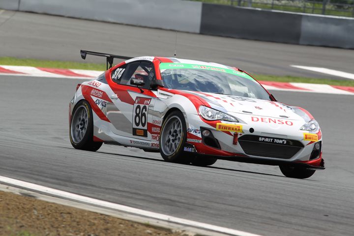 ST-4クラスポールポジションは松井孝允／坪井翔／中山雄一／蒲生尚弥組（TOM'S SPIRIT 86）