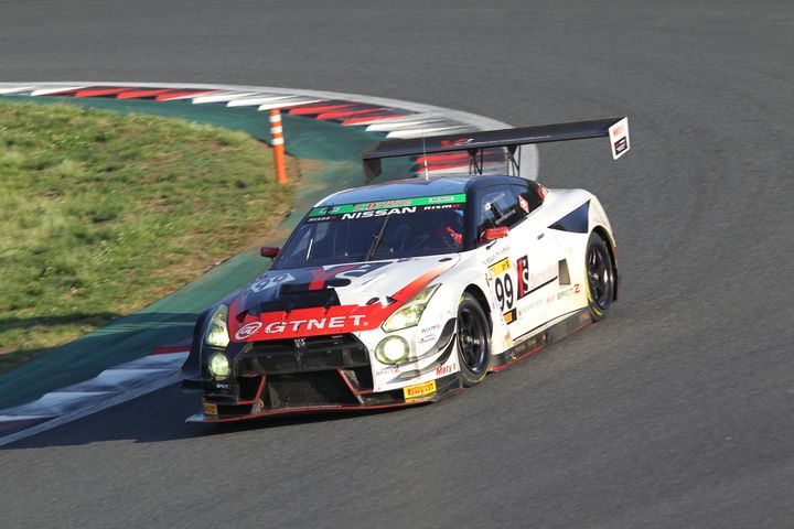 総合＆ST-Xクラス優勝は浜野彰彦／星野一樹／藤波清斗／安田裕信／スンジェン組（Y's distraction GTNET GT-R）