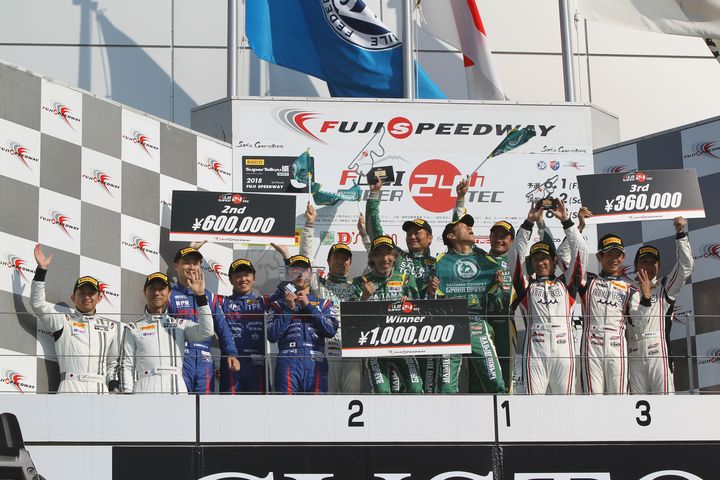 ST-3クラスの表彰式