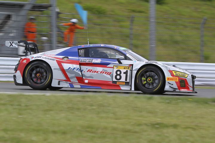 ウォームアップ: ST-XクラストップタイムはJ-Fly Racing R8