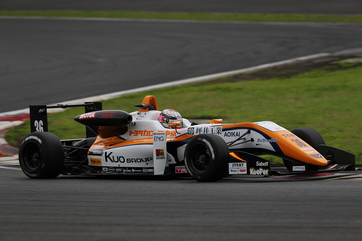 優勝は坪井翔（カローラ中京Kuo TOM'S F317）