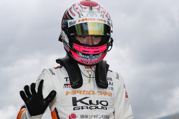 開幕から5連勝を飾った坪井翔（カローラ中京Kuo TEAM TOM'S）