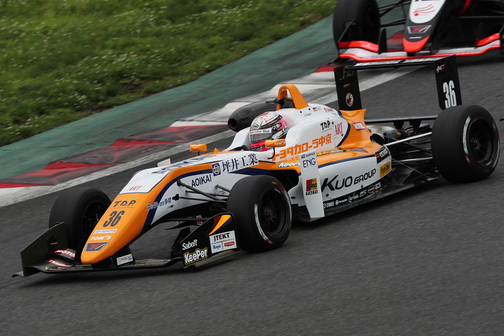 決勝2位は坪井翔（カローラ中京Kuo TOM'S F317）