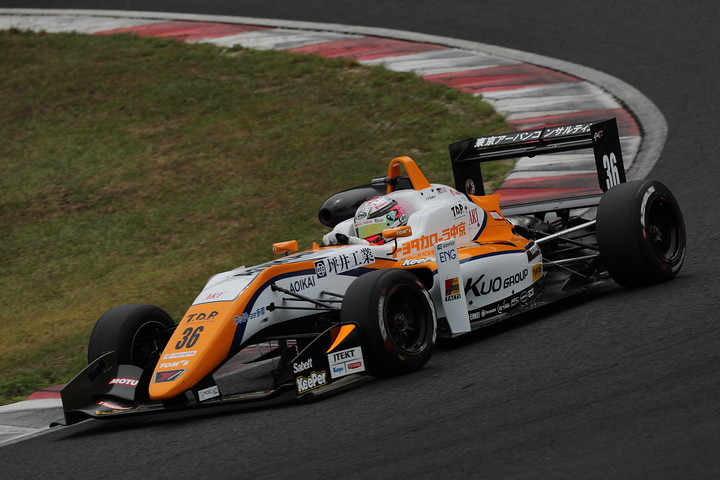 第7戦予選2位、第8戦ポールポジションの坪井翔（カローラ中京Kuo TOM'S F317）